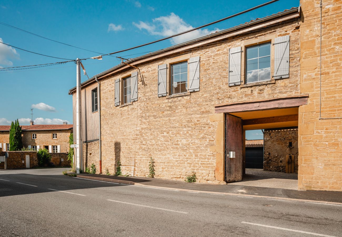 Maison à Theizé - Smartstay - Maison en  Calade avec piscine