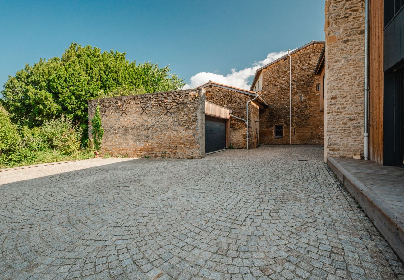 Maison à Theizé - Smartstay - Maison en  Calade avec piscine