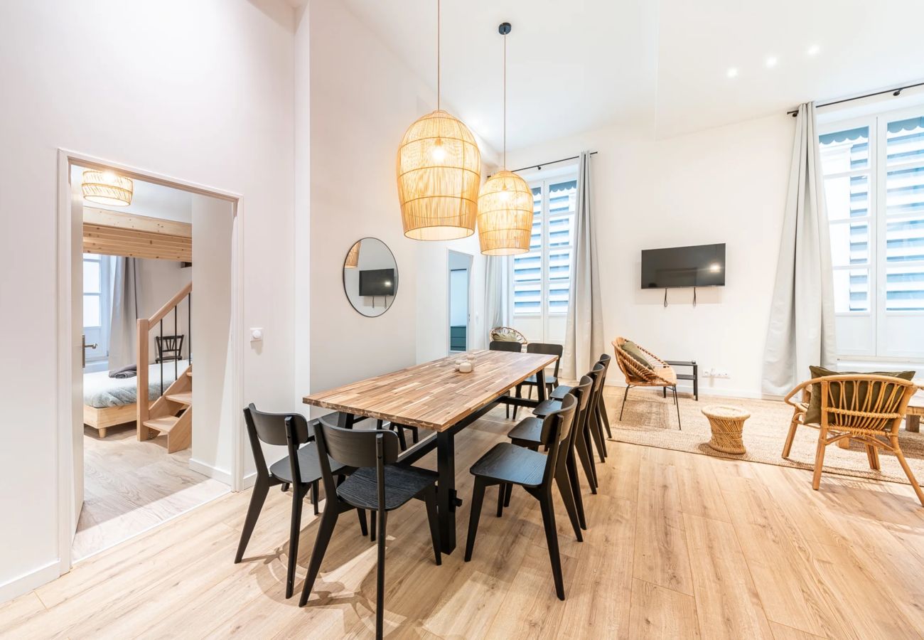 Appartement à Lyon - Smartstay - Suites Opéra Barbara 3BDS/8PAX