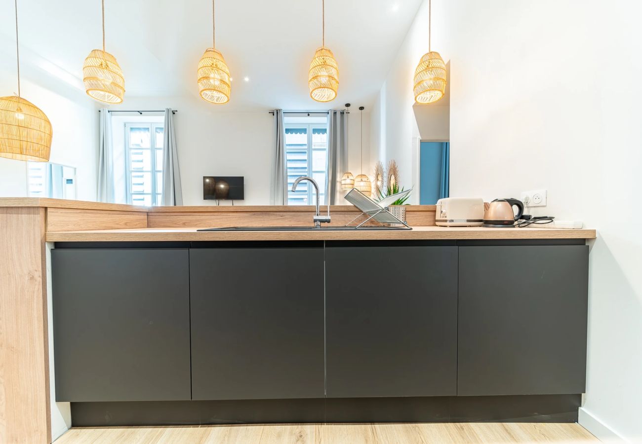 Appartement à Lyon - Smartstay - Suites Opéra Barbara 3BDS/8PAX