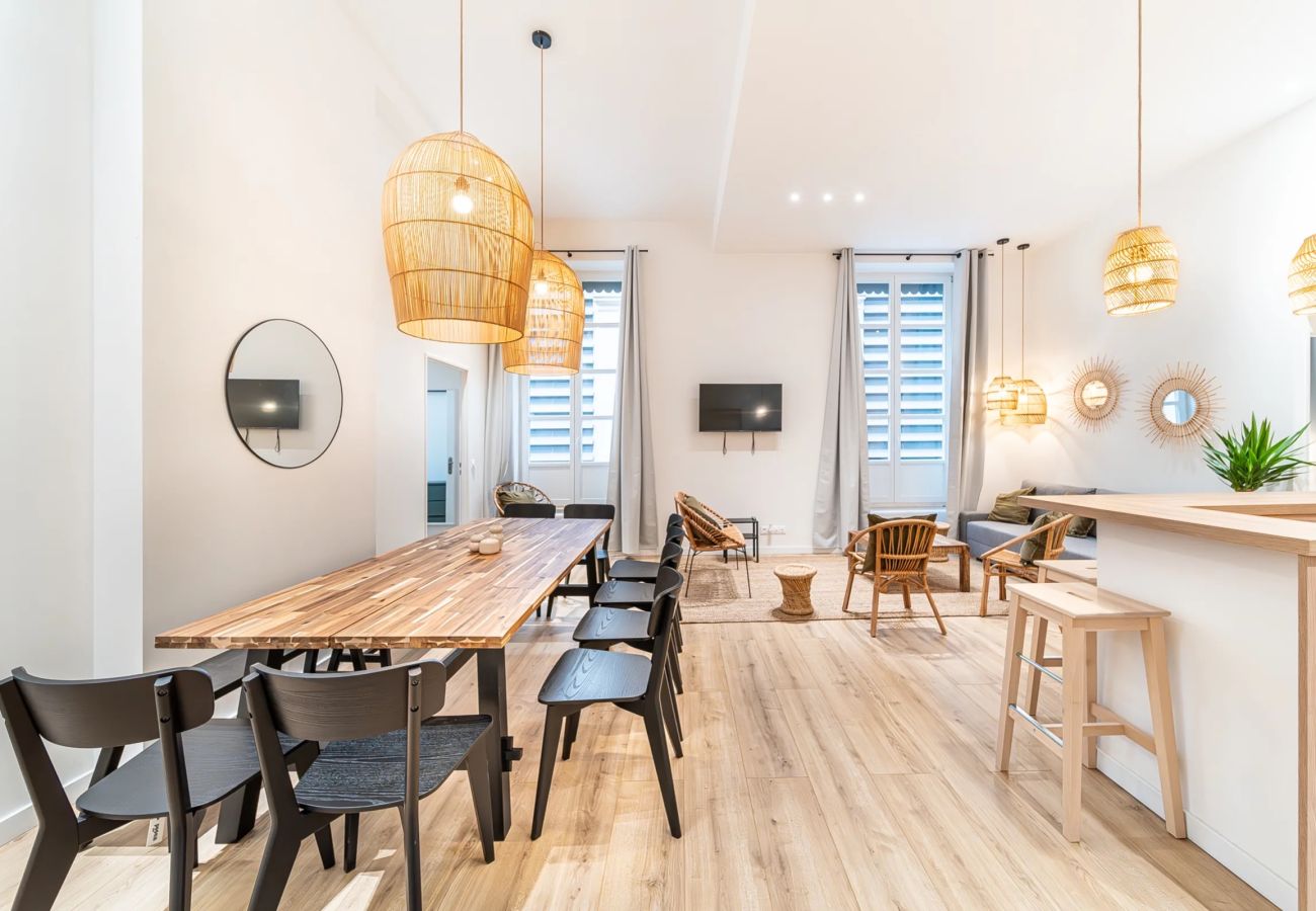 Appartement à Lyon - Smartstay - Suites Opéra Barbara 3BDS/8PAX