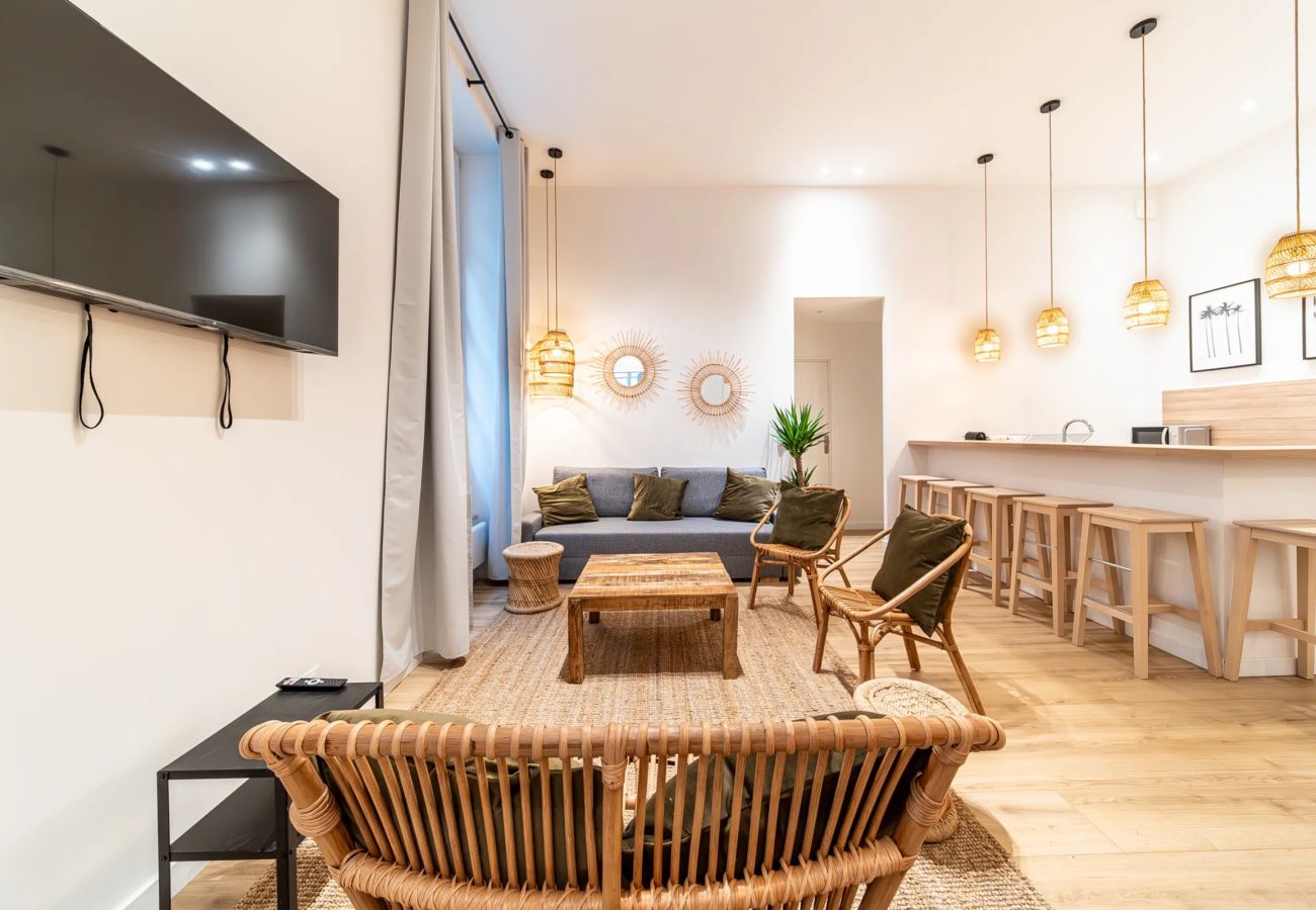 Appartement à Lyon - Smartstay - Suites Opéra Barbara 3BDS/8PAX