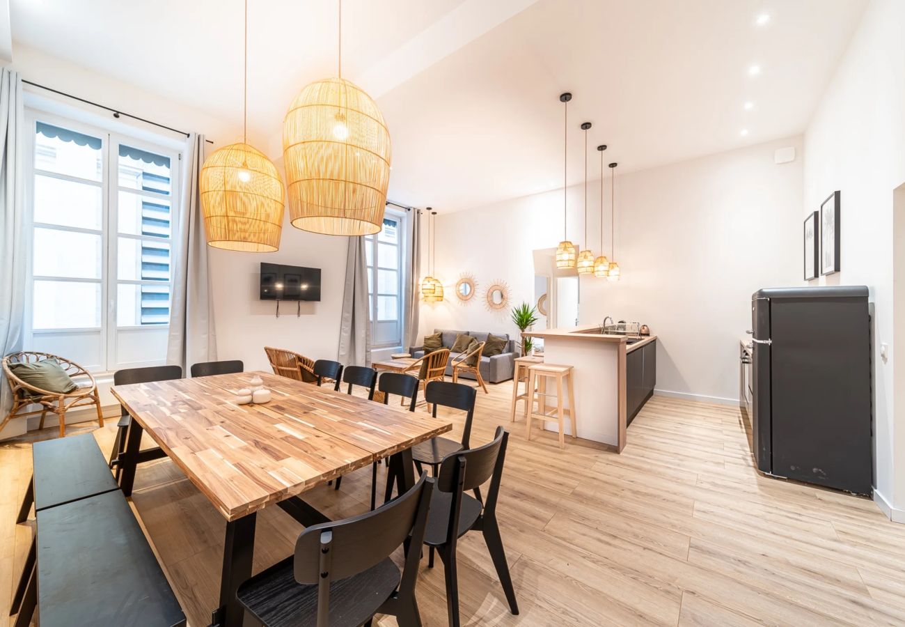 Appartement à Lyon - Smartstay - Suites Opéra Barbara 3BDS/8PAX