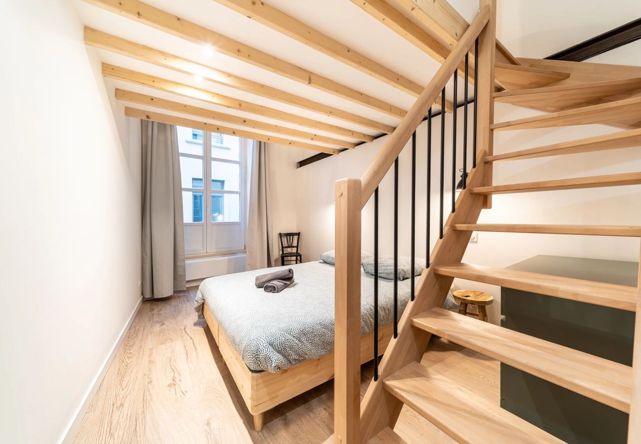 Appartement à Lyon - Smartstay - Suites Opéra Barbara 3BDS/8PAX