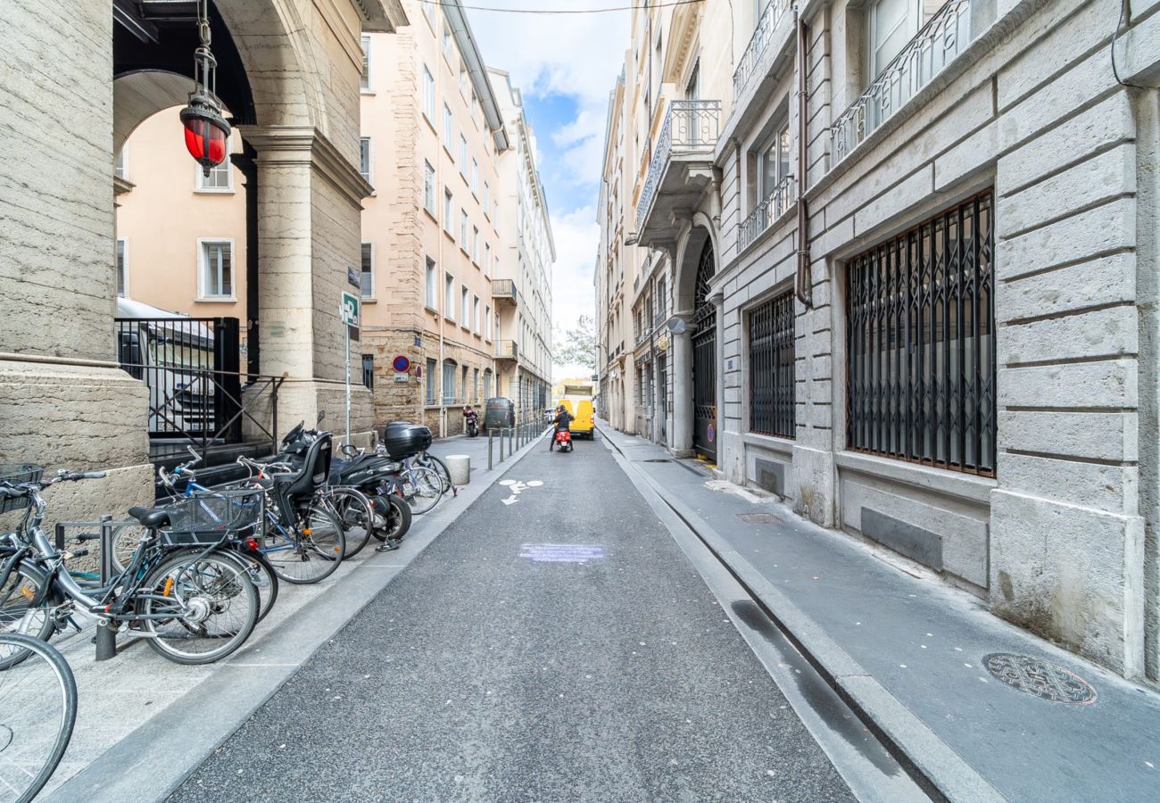 Appartement à Lyon - Smartstay - Suites Opéra Barbara 3BDS/8PAX