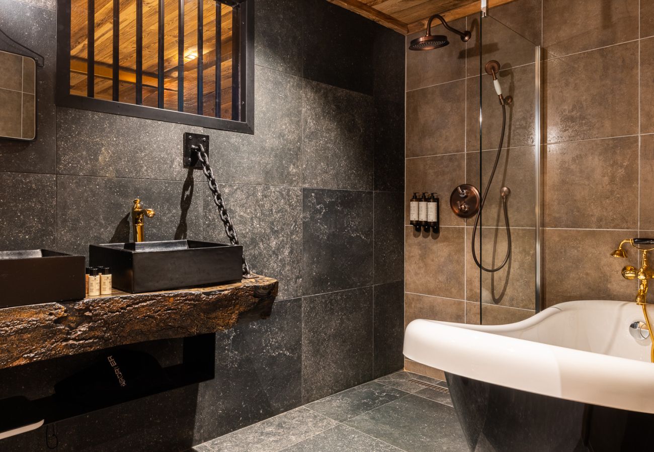 Chalet à Tignes - Black Diamond - Chalet Raven · 8 chambres / 18 p