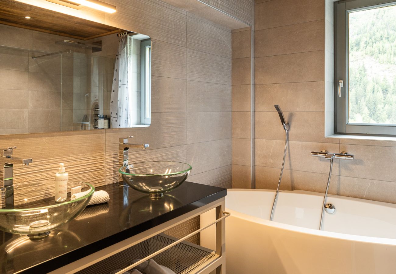 Chalet à Tignes - Black Diamond - Chalet Charlie · 7 chambres / 16 p