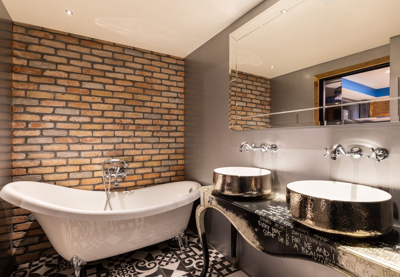 Chalet à Tignes - Black Diamond - 36 Chambres - 82 p